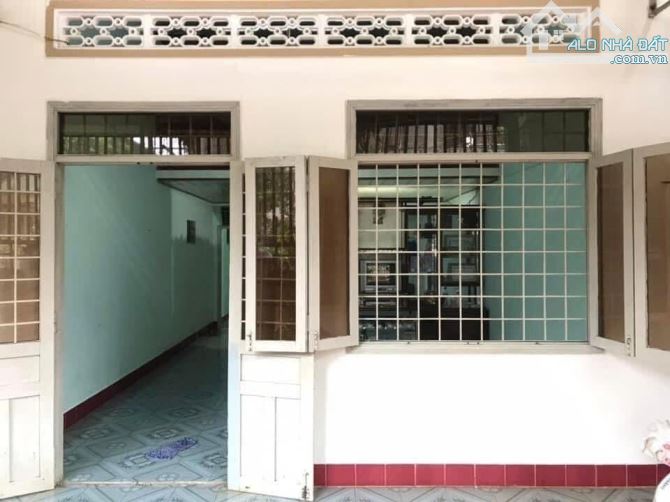 Bán nhà gác lửng 110m2 Tân Phú Trung giá 740 triệu sổ hồng riêng - 1