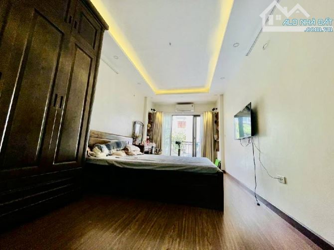 TT CẦU GIẤY - 35M x 6 TẦNG - NHÀ DÂN XÂY - CĂN GÓC - Ô TÔ ĐÔ GẦN - FULL ĐỒ - 8.2 TỶ - 1