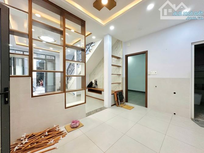 🏡 Nhà Căn Góc 2MT Hẻm CMT8 – P.11, Q.3 – 6,75 Tỷ TL - 1