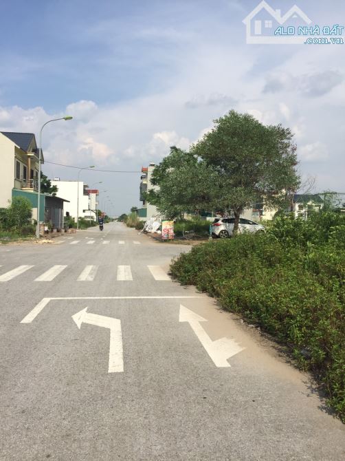 Bán đất đấu giá, khu vip, Đồng Cầu Lọc, cách cầu Phùng 4km, ngay đường 32, giá 52 triệu/m2 - 1