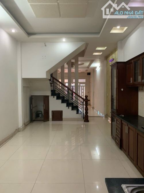 Bán nhà mặt tiền Dương Quảng Hàm, Gò Vấp 16 Tỷ - 1