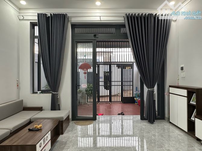 Nhà c4 3pn cuối ymoan rẽ trái - 2.250 - 1