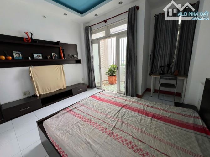 BÁN NHÀ DIỆN TÍCH LỚN – NGAY DƯƠNG BÁ TRẠC, P1 Q8 – CÁCH MẶT TIỀN CHỈ 1 CĂN – GIÁ CHỈ 9.5 - 1