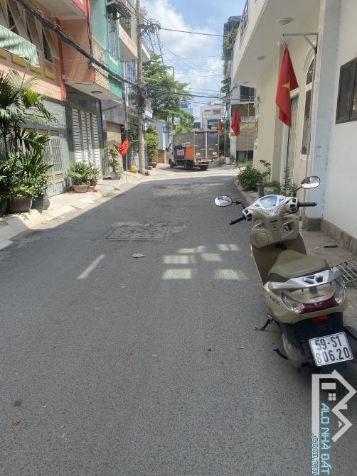 PHAN VĂN TRỊ - BÌNH THẠNH, HẺM XE TẢI, NGANG 4 DÀI 13, GIÁ 9T - 1