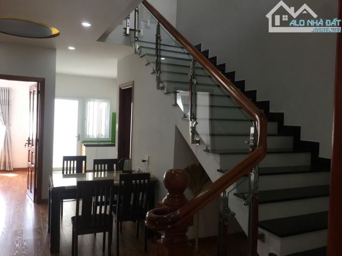 900-BÁN NHÀ ĐẸP 3 TẦNG HIỆN ĐẠI ĐANG CHO THUÊ 20 TR/THÁNG CHỈ CÓ 10,5TỶ - GẦN ST GO BV - 1