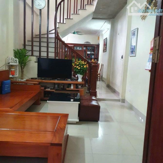 Nhà 50m2 ở Kim Giang, gần ĐH Thăng Long, 6PN rộng, ở ngay hoặc cho thuê đông khách - 1