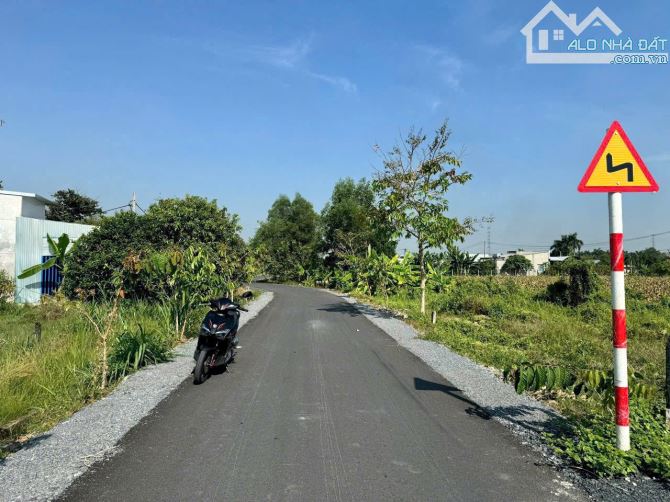 Cần bán đất mặt tiền đường nhựa Lê Thị Vui 1/ Đường Basa xã Phước Hiệp 5x20 Full Thổ - 1