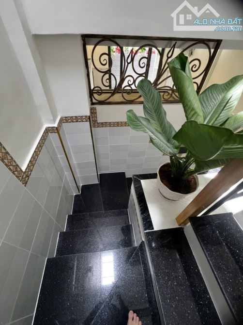 BÁN NHÀ NỞ HẬU • KHU VIP TRUNG TÂM TÂN BÌNH • 63M2 • 2 TẦNG 4PN • Ở NGAY - 1