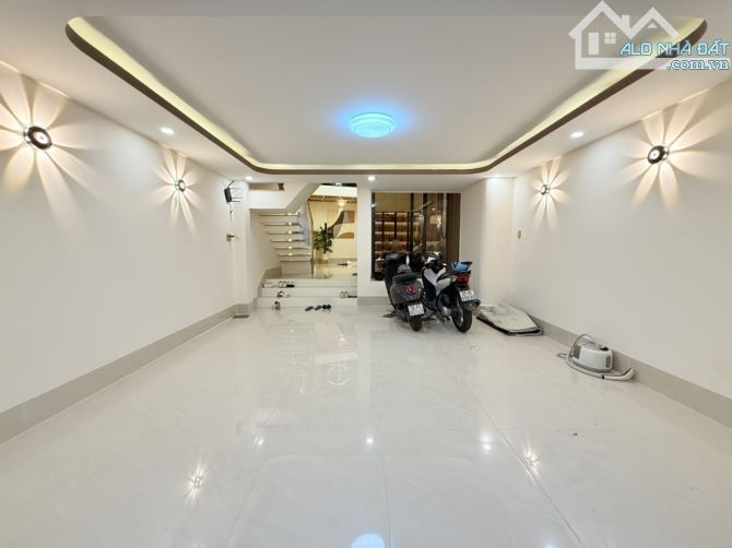 HẺM XE HƠI ĐƯỜNG PHẠM VĂN CHIÊU - DT 72M - 6 TẦNG - GIÁ 10.8 TỶ - 1