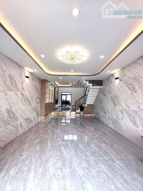 BÁN NHÀ LUXURY 88M² 5 TẦNG-HÓC MÔN NGUYỄN THỊ SÓC- GIÁ 7.5 TỶ. - 1
