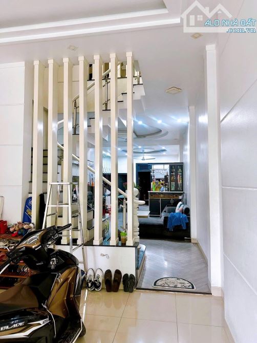 Bán nhà 1T 2 Lầu Khu vip cán bộ Vị trí 2 Đồng Khởi vài bước chân Trung Tâm Hành chính - 1