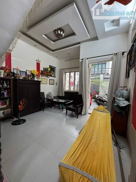 NHÀ ĐẸP HOÀNG HOA THÁM - 68M2 - 3 TẦNG - CHỈ 8.X TỶ - HẺM XE HƠI - PHÚ NHUẬN . - 1