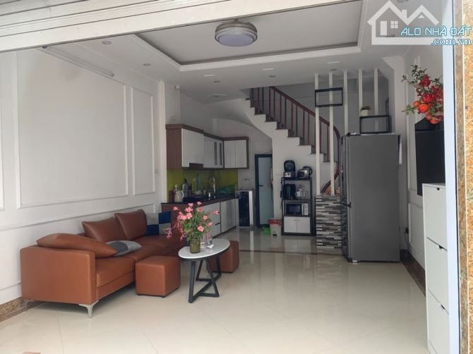 ( LÔ GÓC - 2 THOÁNG ) ĐẠI MỖ - Từ Liêm - 33.6m2 - 4 Tầng - Giá Chỉ 7 Tỷ - 1