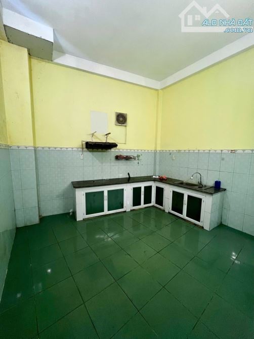 🏫🌻CHỈ  5.05TỶ - NGAY ÂU CƠ -THÔNG NI SƯ HUỲNH LIÊN -40M2- 4TẦNG - 5PN - DÒNG TIỀN 11tr - 1