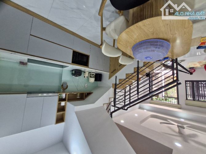 NHÀ BÁN: MỚI, ĐẸP LUNG LINH_ 3 TẦNG, 67M2_ GIÁ 7,38 TỶ - 1