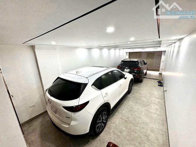 Ô tô vào nhà Giải Phóng, vỉa hè, KD, ngõ 6m, 72m*7T thang máy, gara, DT 700tr/năm - 1