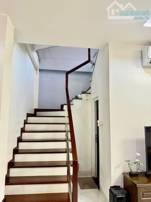 Bán biệt thự 2 tầng tại Khu đô Thị Royal Park cạnh đường Lê Đức Anh giá rẻ - 1