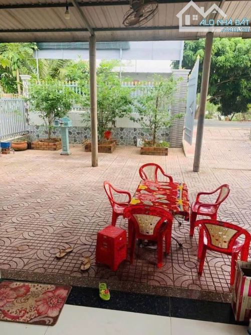 ⚡️Bán Gấp Căn Nhà Sổ Riêng Ở Củ CHI C4 DT 189m2 Tone Trắng Đẹp Giá 780 Triệu⚡️ - 1