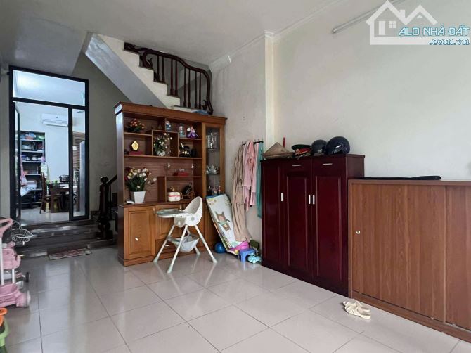 Hàng hiếm tại Vườn Hồng–Lai Xá–Hoài Đức: 42m², xây 4.5 tầng, MT gần 4m, 2 thoáng, đường 6m - 1