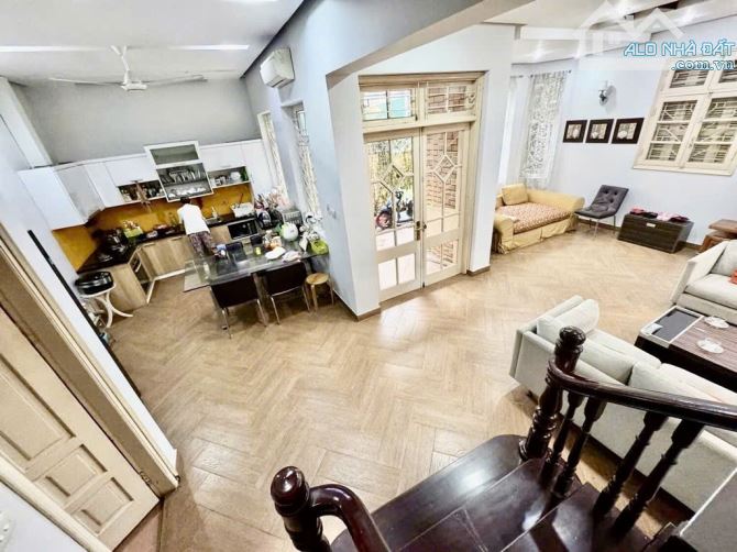 Cần bán nhà Phố Nguyễn Đình Chiểu - 90m2 x 4 Tầng - Đẹp như biệt thự - Sổ đỏ vuông đẹp - 1