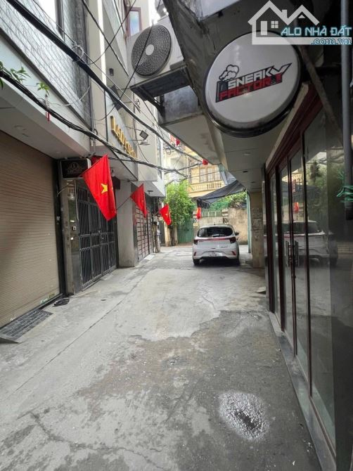 Cầu Giấy bán đất tặng nhà 3 tầng 95m 24.9 tỷ giữa 2 tuyến phố, ngõ thông, kinh doanh, ô tô - 1