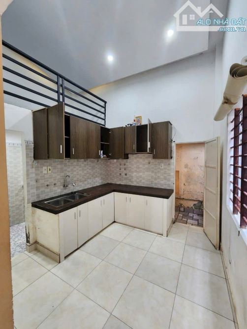 NHÀ GÁC LỮNG KIỆT NGUYỄN LỘ TRẠCH (XUÂN PHÚ) GẦN QUẢNG TRƯỜNG - 1