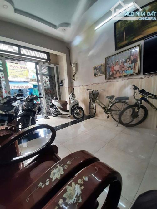 bán nhà MT hẻm 68 Đồng Nai ,p15 ,quận 10 .DT:3.7x13m .CN 49m2 4 tầng .Gía :12.9 tỷ - 1