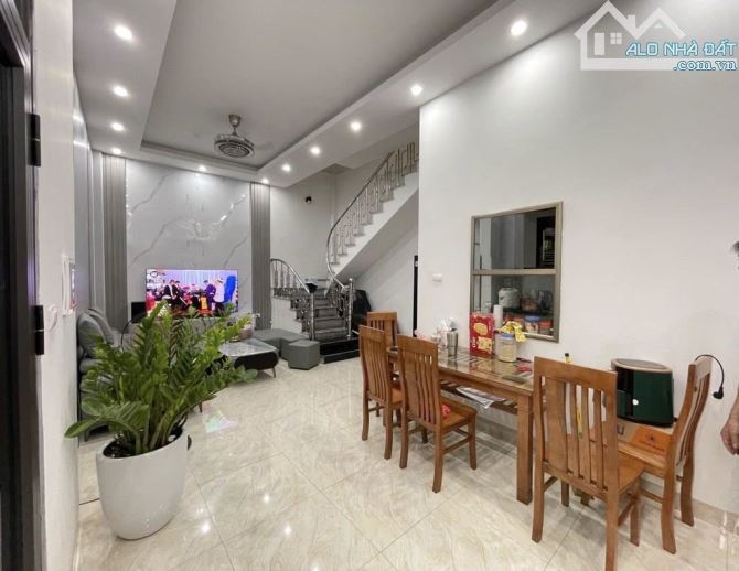Cô Trúc bán nhà 4t,46m Văn Quán,Hà Đông, tiện ích tốt chỉ 8t hơn - 1