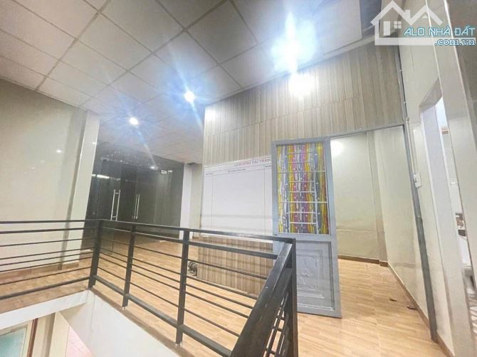🔥 NHÀ 2 TẦNG MẶT TIỀN DƯỜNG HOÀNG DIỆU ĐOẠN GẦN CHỢ MỚI - 1