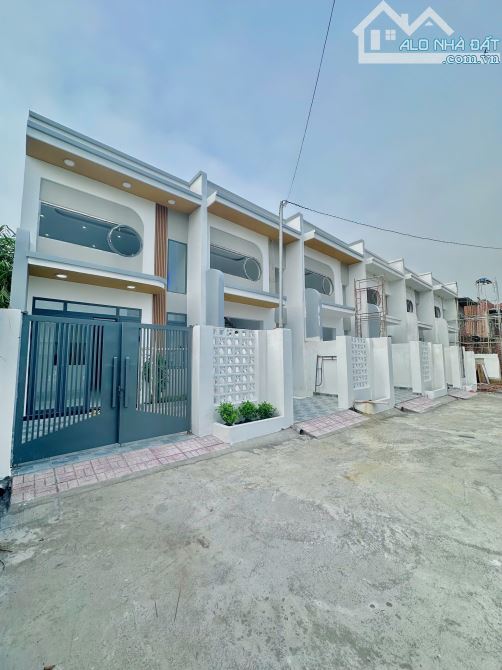 BÁN NHÀ TRẢ GÓP NGÂN HÀNG GIÁ RẺ NHẤT KHU VỰC NGAY TRUNG TÂM PHƯỜNG TÂN TRIỀU - 1