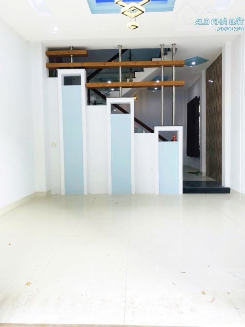 CHUYỂN NHƯỢNG NHÀ GÓC 3 TẦNG THOÁNG, 49,3m2 n:4,8m, ĐƯỜNG Ô TÔ LÊ CÔNG MIỄN, QUI NHƠN - 1