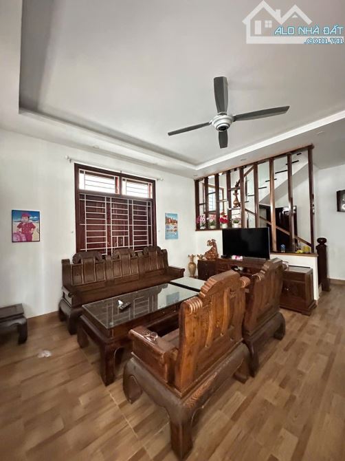 Bán Căn Nhà 2 Tầng Full Nội Thất , Đường Cây Duối Rộng 7m , 120m2 , Giá 3 tỷ 200 triệu - 1