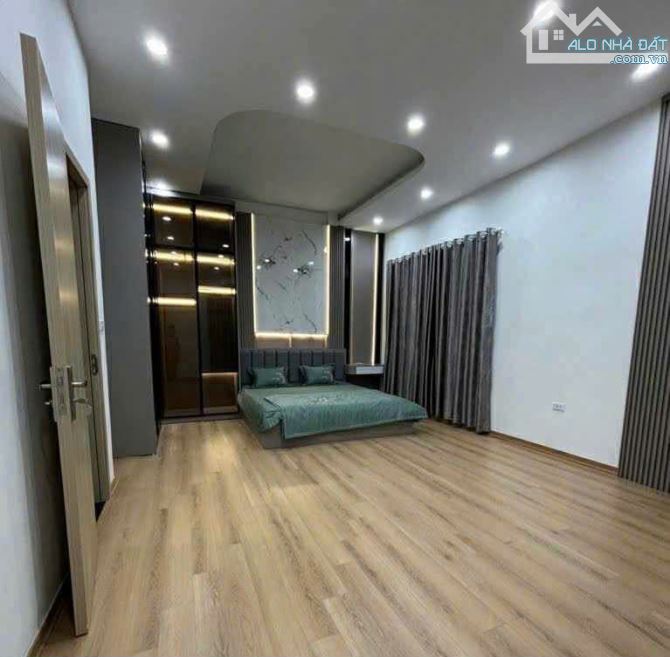NGAY KHU PHỐ ẨM THỰC VẠN KIẾP - PHAN XÍCH LONG - 3 TẦNG BTCT 30M2 - HƠN 4TỶ TL - 1