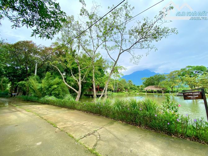 Lô góc 1000m2, sẵn khuôn viên nhà vườn nghỉ dưỡng, view núi Tản Viên, Ba Vì, Hà Nội - 1