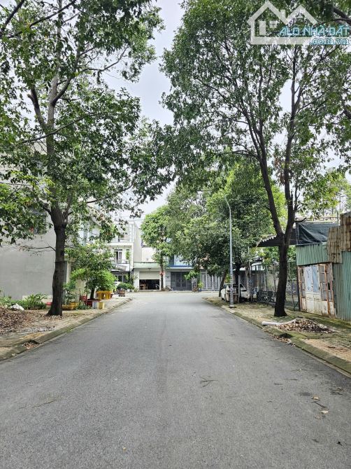 Bán đất 2MT đối diện Chung Cư và đất Thương Mại p.Dĩ An, Tp.Dĩ An chỉ 4tyy800 TL M7461 - 1