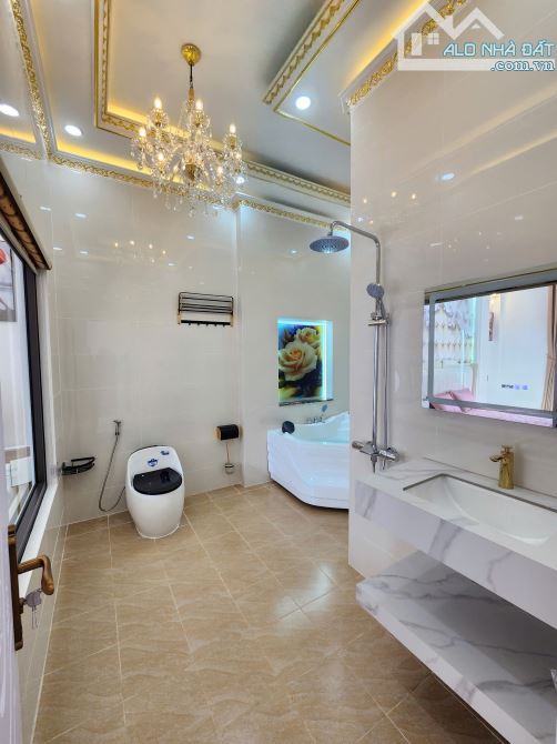 Bán nhà Tân Cổ Điển, full nội thất p.An Phú, Tp.Thuận An chỉ 6 tỷ TL M6356 - 12