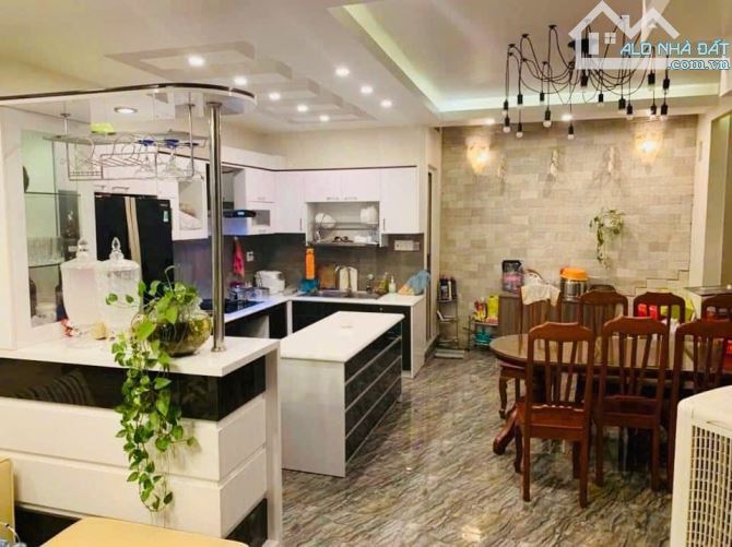 CĂN HỘ DỊCH VỤ KHU BIỆT THỰ TÁCH LẬP NGUYỄN KHOÁI CHO KHÁCH TÂY THUÊ KHAI THÁC DÒNG TIỀN T - 14