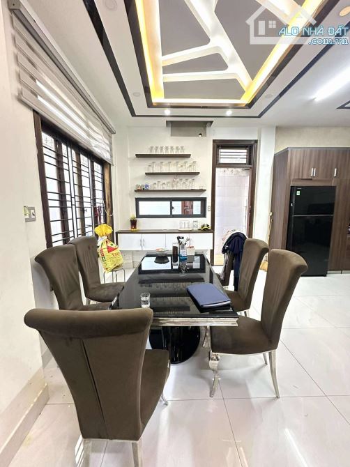 🔥BÁN BIỆT THỰ 4 TẦNG MẶT TIỀN PHÙNG CHÍ KIÊN, ĐẲNG CẤP GIỮA LÒNG TP HUẾ 🔥DT 198m2 - 14