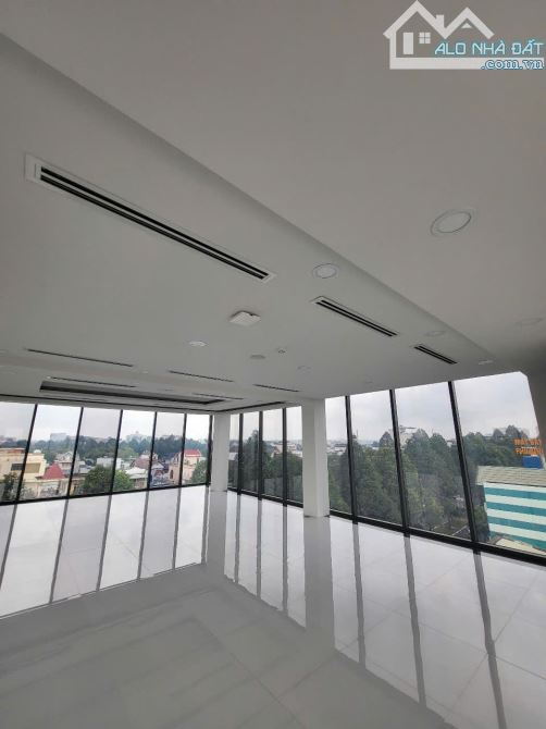 Cho thuê nhà nguyên căn mặt tiền đường Nguyễn Ái Quốc, tòa nhà rộng đẹp - 20
