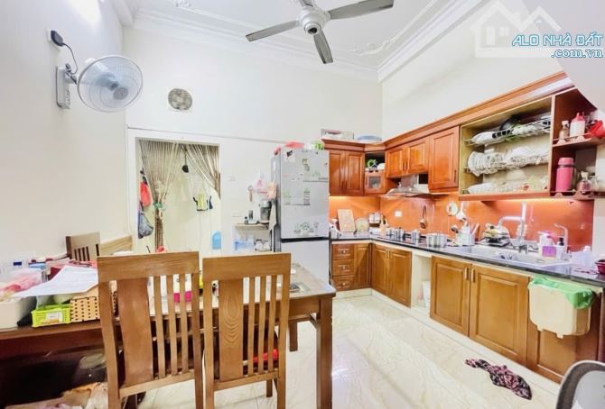 BÁN GẤP NHÀ PHỐ NGUYỄN KHANG - 50M2, 5 TẦNG, NỞ HẬU, CÁCH PHỐ ĐÚNG 30M GIÁ CHỈ 9.9 TỶ - 2