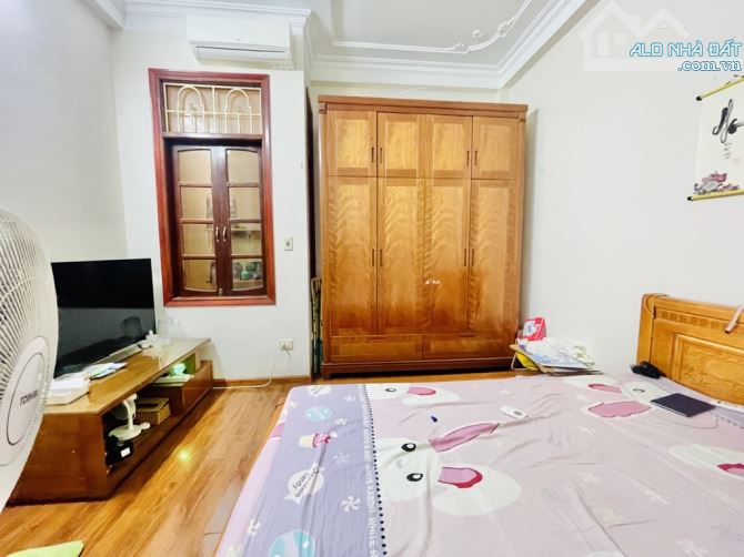 Bán Nhà Cổ Nhuế 50m, 5 Tầng , Dân Xây , Sát Ô Tô Tránh , Phân Lô 3 Thoáng , Ngõ rộng 3m5 - 2
