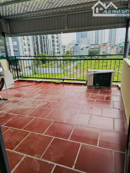 Cho thuê nhà Minh Khai ngõ 435, 45m2 3.5 tầng, 3 ngủ, 3 WC, 13 Triệu VP, ở 6 người - 2