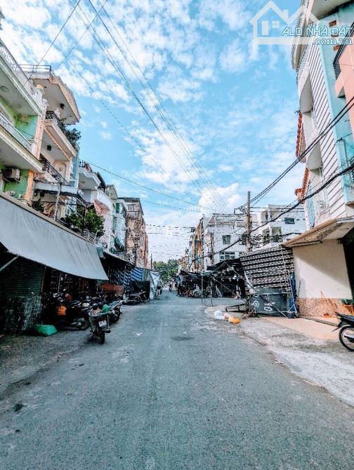 CHÍNH CHỦ BÁN NHÀ 4 TẦNG KHU CHỢ HẠNH THÔNG TÂY - 90M2 - NHỈNH 13 TỶ - BUÔN BÁN KHỎI BÀN - 2