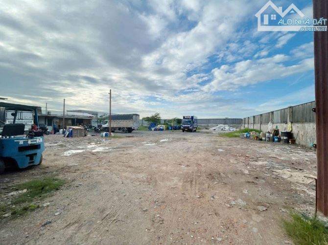 🔥Bán lô đất 1,670m2 ngay Trung Tâm Hóc Môn..Dt :12m*32,5 nở hậu L 💰 21 Tỷ - 2
