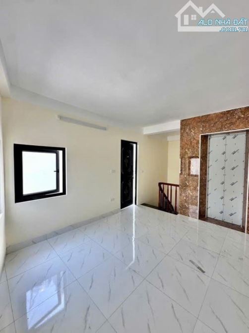 BỒ ĐỀ – HỒNG TIẾN – 6 TẦNG – THANG MÁY – Ở NHƯ NGHỈ DƯỠNG – 9,3TỶ - 2