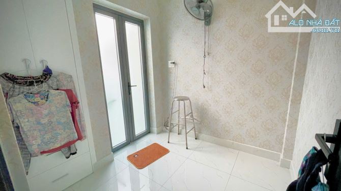 Bán Nhà SHR DTSD 40m2 ngay Chợ Trần Thị Cờ Giá chỉ 1,78 Tỷ - 2