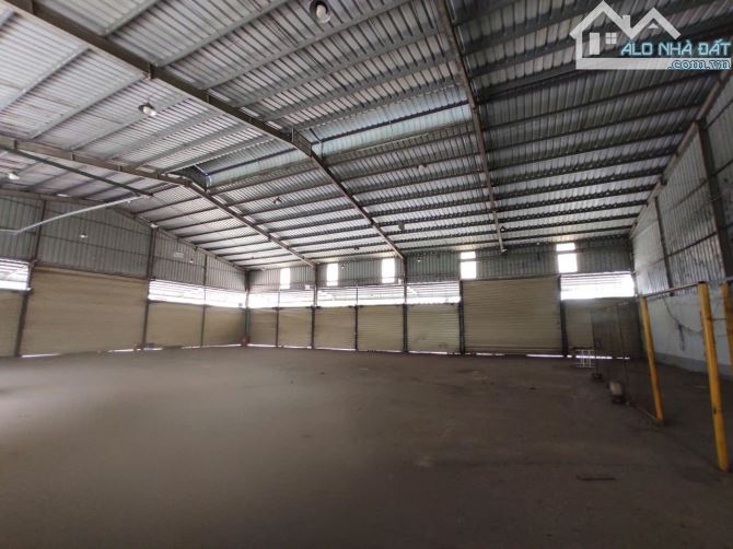 BÁN ĐẤT CÓ SẴN NHÀ XƯỞNG MẶT TIỀN KINH DOANH TẠI PHƯỚC TÂN 1300M2 - 2