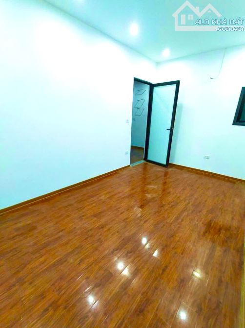 Nguyễn Chính - Thịnh Liệt : 39m , 3 tầng , 5,8 t.ỷ - 2