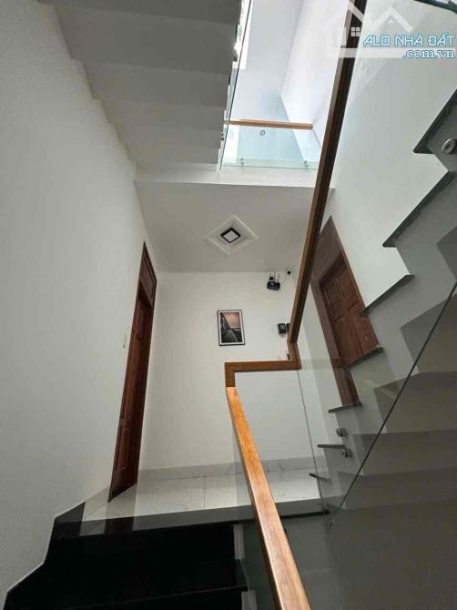 Siêu phẩm Hoàng Thúc Trâm – Nhà 4 tầng, 365m² sàn, sân thượng rộng – 10.3 tỷ - 2