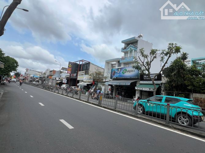 Bán nhà Mặt tiền Nguyễn Oanh 1 đời chủ, 5x18m, nở hậu L, giá chỉ 12 tỷ. Khu vực sầm uất - 2